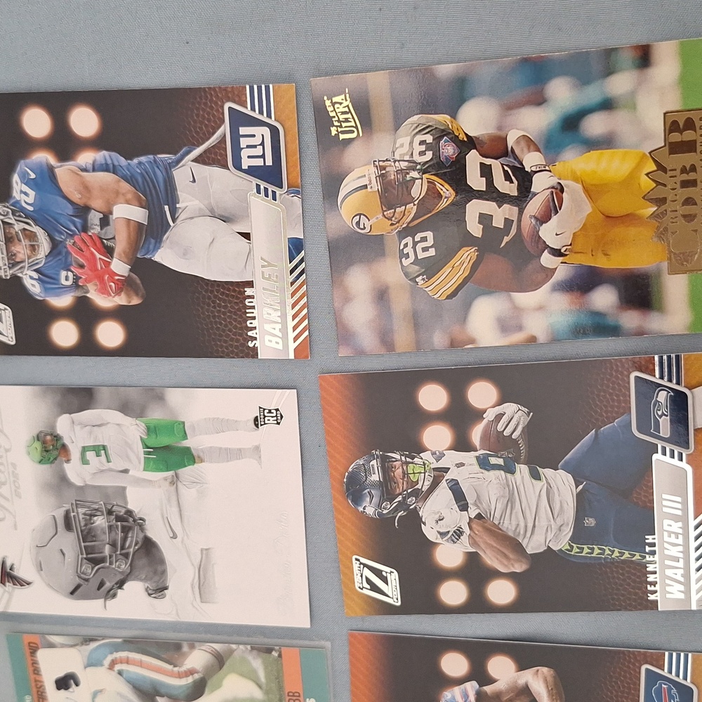 NFL Football Trading Cards Set - Picture 3 of 3